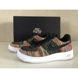 Nike Air Force 1 Flyknit Multicolour 38 gedragen