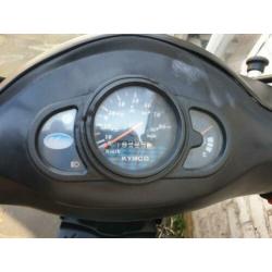 Kymco Agility snorscooter zwart blauw kenteken