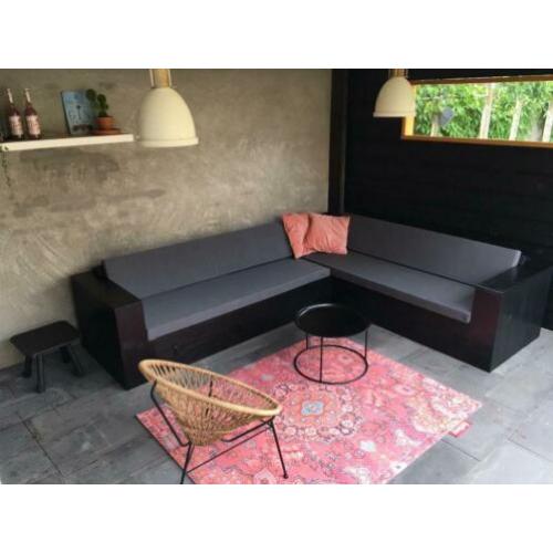 Mooie loungebank steigerhout zwart incl kussens