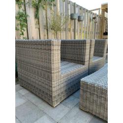 Wicker lounge set