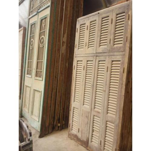 Historische antieke deuren voor interieurbouw, decoraties