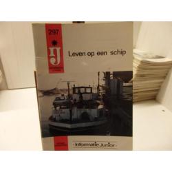 Oude schoolboekjes - Informatie Junior boekjes. Uitgave: de