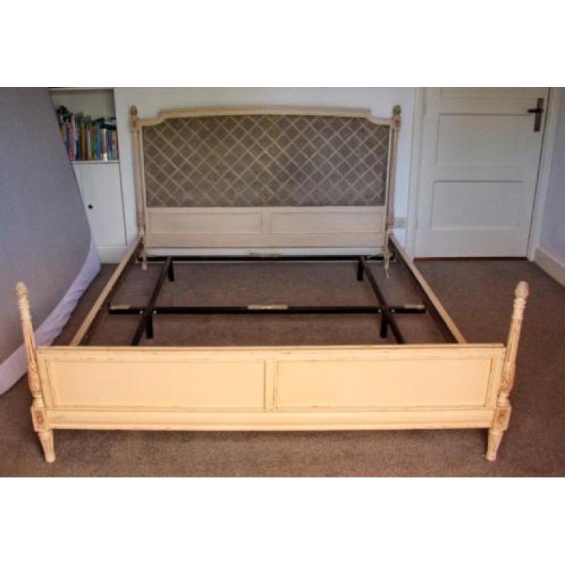 Antiek, Frans bed inclusief frame