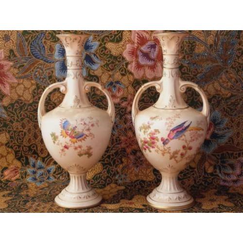 Stel prachtige antieke Engelse vaasjes van Crown Ducal 22 cm