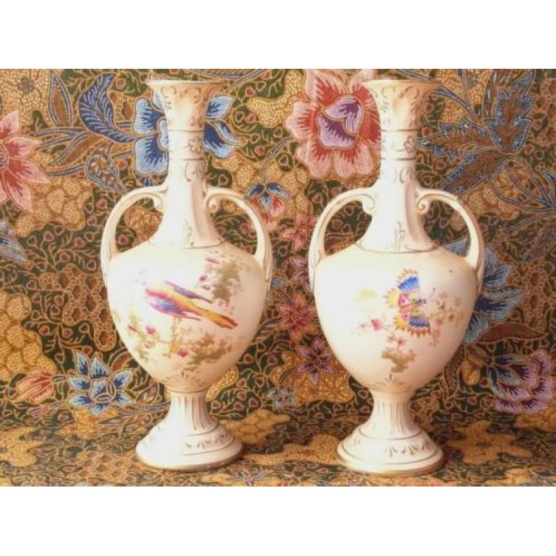 Stel prachtige antieke Engelse vaasjes van Crown Ducal 22 cm