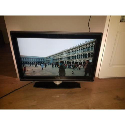 Philips cineos lcd tv 37pfl9632 ambilight 37 inch