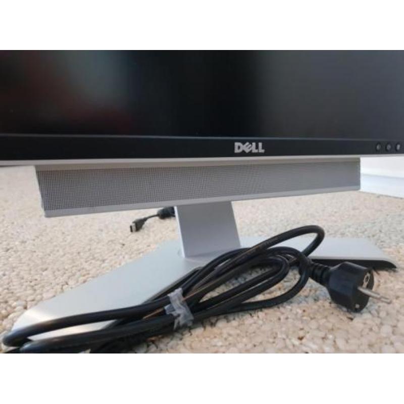 6 x 24 inch Dell flatpanel beeldscherm met soundbar AS501