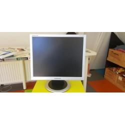 Samsung syncmaster 920n in goede staat