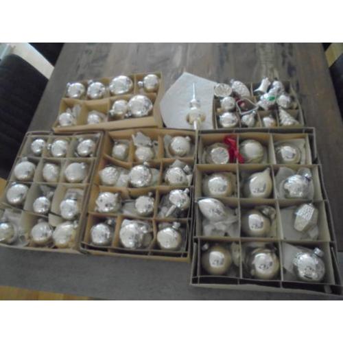 56 Oude/antieke ziveren glazen kerstballen/figuurtjes.+piek