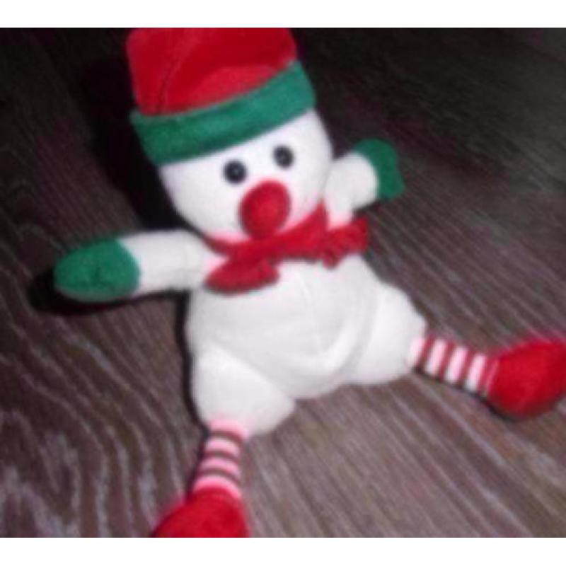 kerst sneeuwpopje met muts en sjaaltje