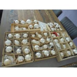 56 Oude/antieke ziveren glazen kerstballen/figuurtjes.+piek