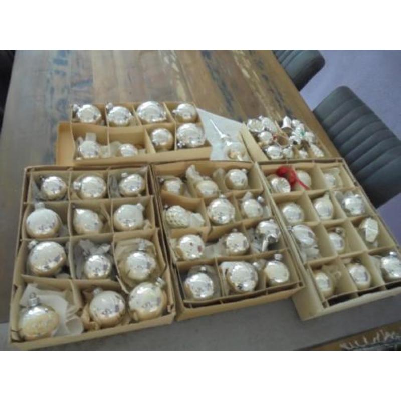 56 Oude/antieke ziveren glazen kerstballen/figuurtjes.+piek