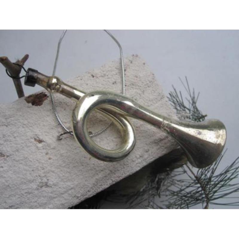 Antieke vintage oude kerstbal glazen zilveren trompet