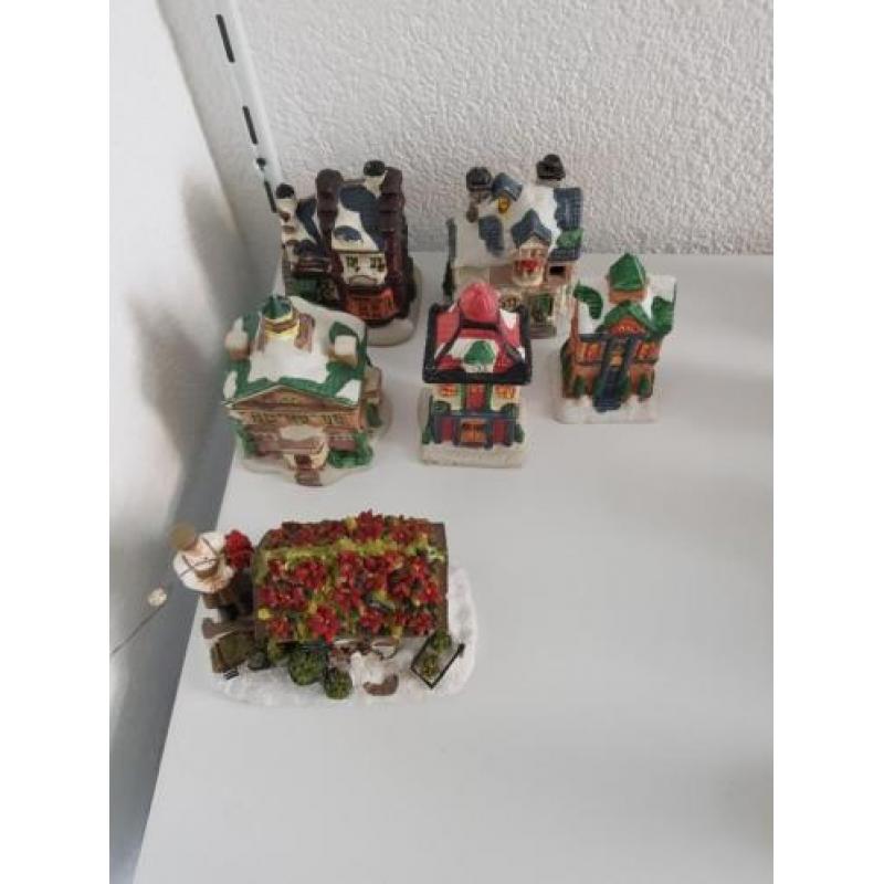 kerstbeeldjes (huisjes, kerstmannetjes enz.)