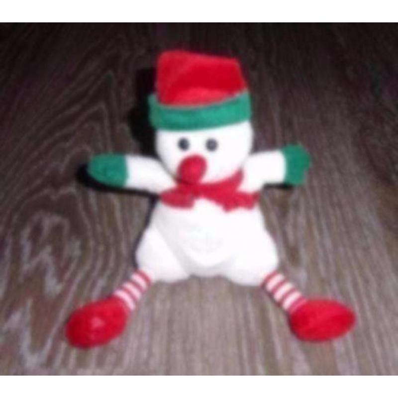kerst sneeuwpopje met muts en sjaaltje