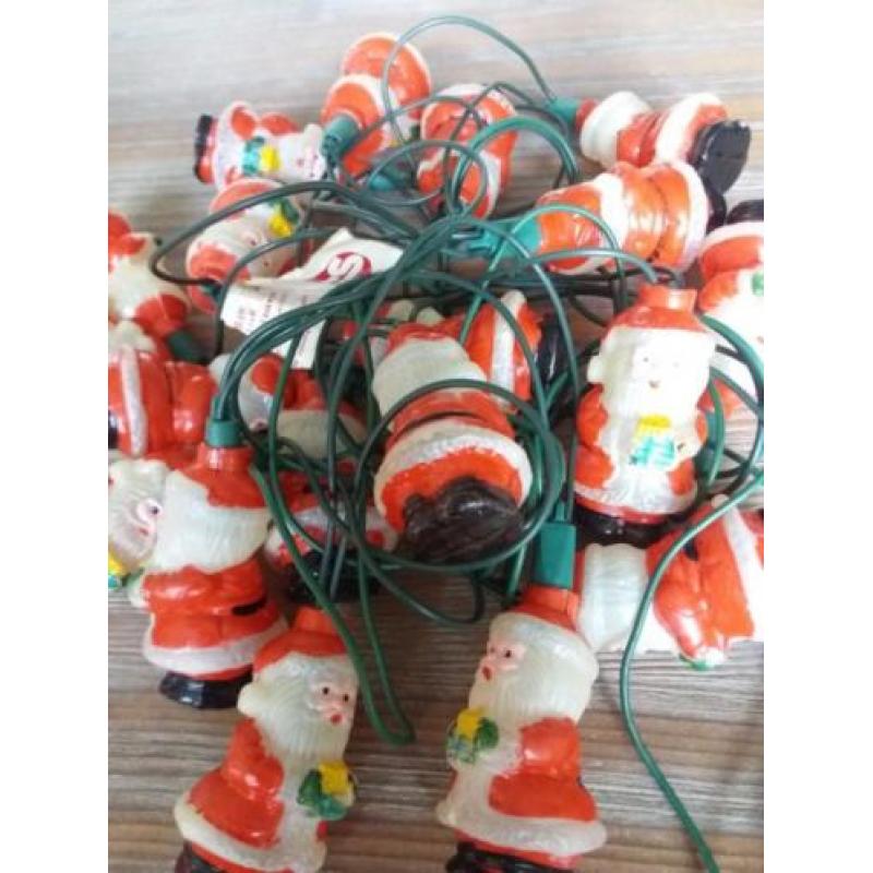 Leuke oude kerstverlichting kerstmannetjes