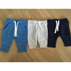 3 broekjes (maat 50)