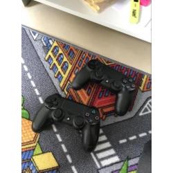 PlayStation 4 1 TB met 2 controles