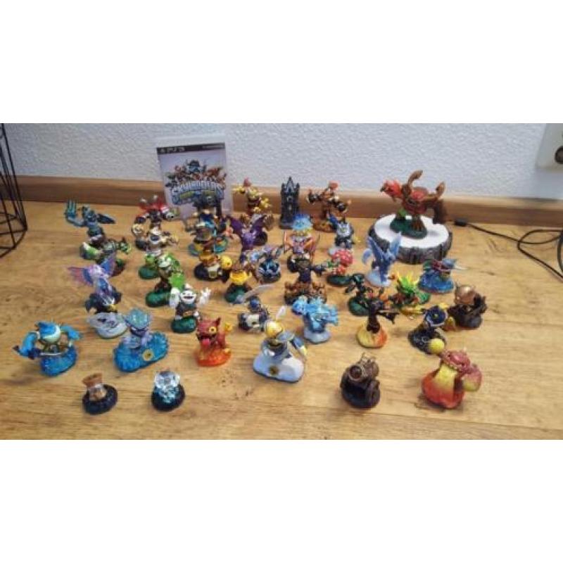 PlayStation 3 Superslim inclusief vele spellen en Skylanders