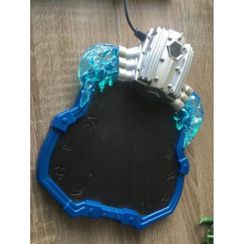 Skylanders superchargers wii spel platform en figuren