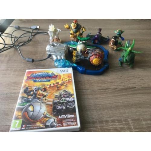 Skylanders superchargers wii spel platform en figuren