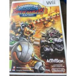 Skylanders superchargers wii spel platform en figuren