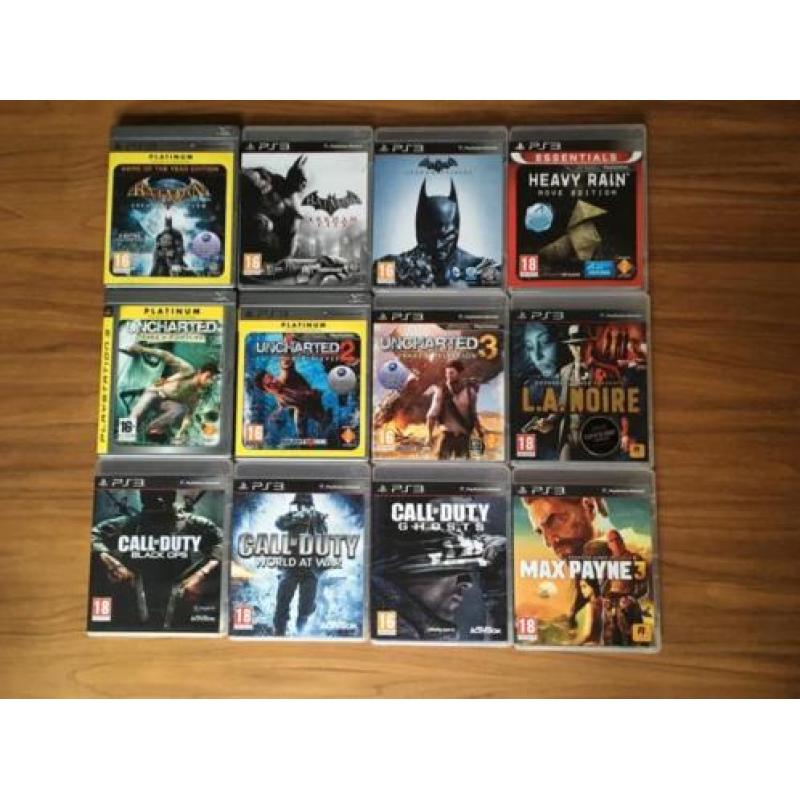 Playstation 3 + 37 games + move + 2 controllers + loaddock