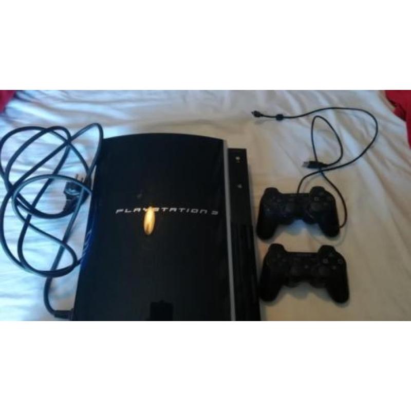 Playstation 3 80 gb, cechk04 met 32 spellen, 2 controllers e