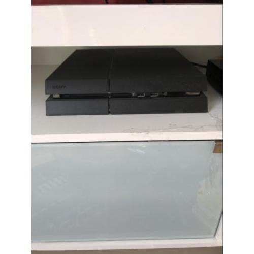 PlayStation 4 1 TB met 2 controles