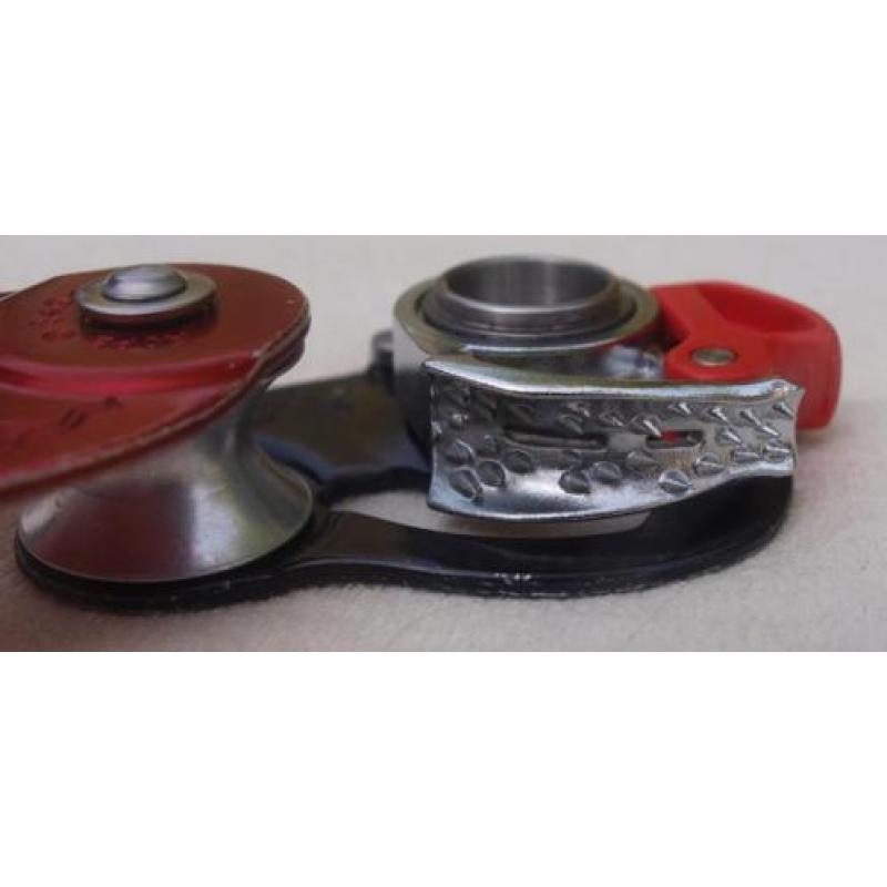 Petzl Mini Traxion --- Katrol met terug loop sper